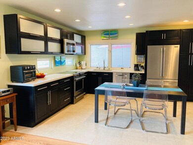Kitch 2 - Copy