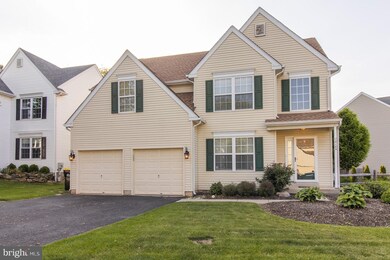 4184 Sir Andrew Cir, Doylestown, PA 18902 - photo 2