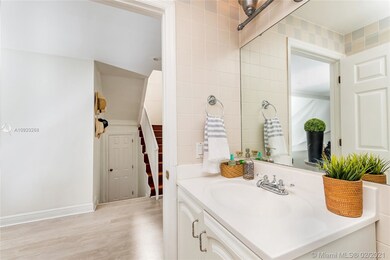 698 Fernwood Rd #B, Key Biscayne, FL 33149 - photo 7