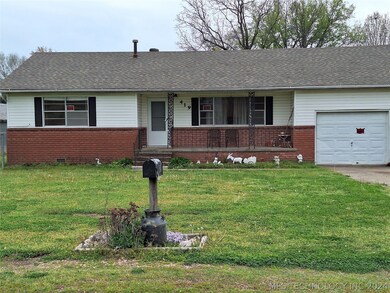 419 E Main St, Chouteau, OK 74337 - photo 2