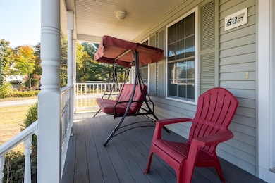 63 1/2 Elm St, Newmarket, NH 03857 - photo 3