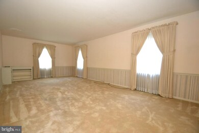 1023 W Areba Ave, Hershey, PA 17033 - photo 7