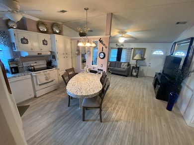 2805 SE 110th St unit D5, Ocala, FL 34480 - photo 3