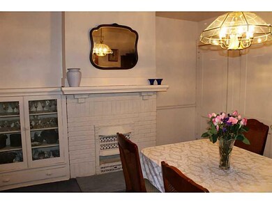 Dining Room. Decorative Fireplace with classic bui