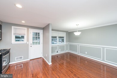 1008 Foxwood Ln, Essex, MD 21221 - photo 7