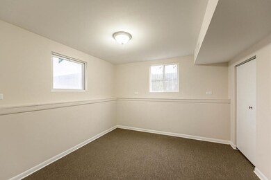 131 Ensenada Dr, Carpentersville, IL 60110 - photo 7