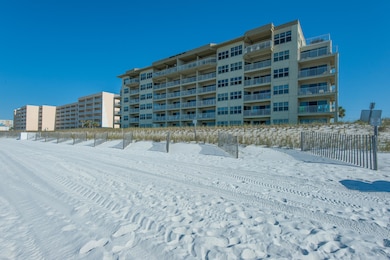 9_EmeraldTowersWest_20150422_025