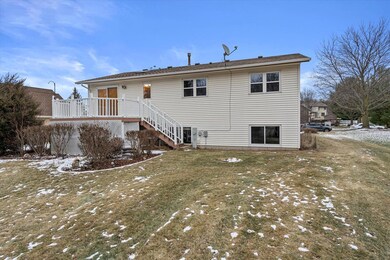 1019 Wellington Way, Hartland, WI 53029 - photo 7