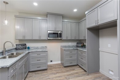 701 Ebony St, San Juan, TX 78589 - photo 5