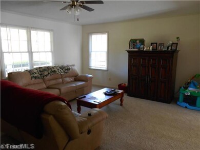 2101 Lambert Dr, Asheboro, NC 27205 - photo 5