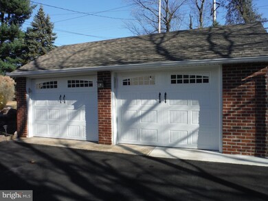 1608 Dogwood Rd, Flourtown, PA 19031 - photo 3