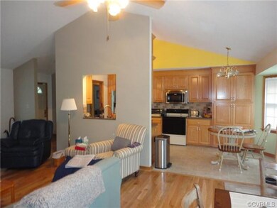 11118 Warwick Dr, Petersburg, VA 23805 - photo 6