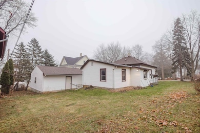 225 Washington St, Mineral Point, WI 53565 - photo 4