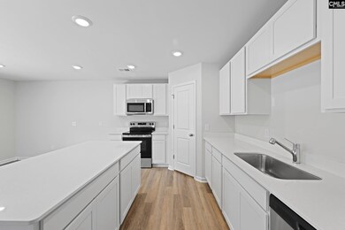 225 Barracks Rd, Columbia, SC 29229 - photo 4