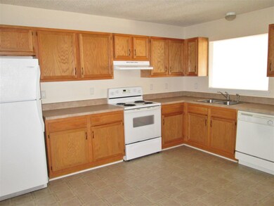 354 Bracken Place, Jacksonville, NC 28540 - photo 3