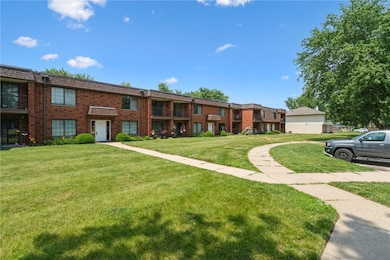 5711 Golden Ct NE