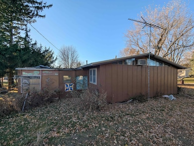 210 Northgate Ave NW, Waukon, IA 52172 - photo 4