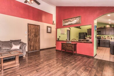 2508 SW Glacier Ave, Redmond, OR 97756 - photo 5