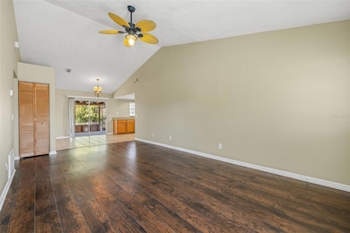 2110 Shady Point Ln, Brandon, FL 33510 - photo 6