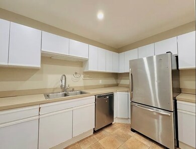 50 Winchester St unit 306, Brookline, MA 02446 - photo 4