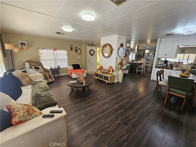 626 N Dearborn St unit 186, Redlands, CA 92374 - photo 2