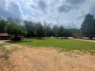 614 Village Dr, Mountain Rest, SC 29664 - photo 7