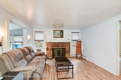 06-Living Room