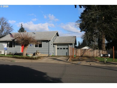 412 N 1st St, Creswell, OR 97426 - photo 2