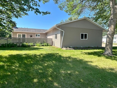 1006 10th St SW, Wadena, MN 56482 - photo 3