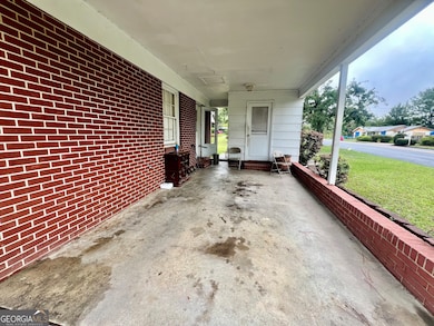 125 Fifth Ave, Mc Rae, GA 31055 - photo 3