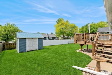 1511 W 48th St, Davenport, IA 52806 - photo 5