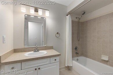 3498 Oakmonte Blvd unit 122, Rochester, MI 48306 - photo 6