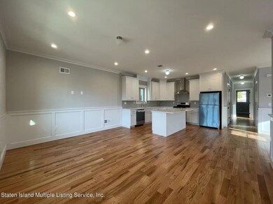 526 Drumgoole Rd E unit 1, Staten Island, NY 10312 - photo 3