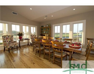 Dining Room. Gorgeous dining area!