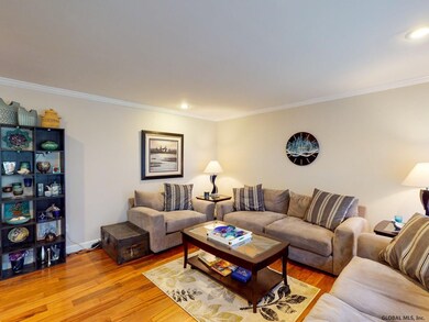 16 Red Oak Dr, Schenectady, NY 12302 - photo 4