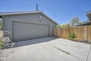 6-web-or-mls-486-niles-way