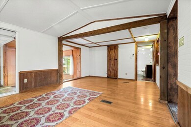 97 Circle Ln, Burnside, KY 42519 - photo 4