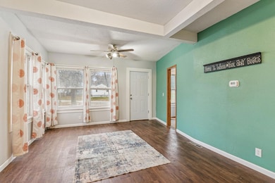 1162 Kern St, Waterloo, IA 50703 - photo 3