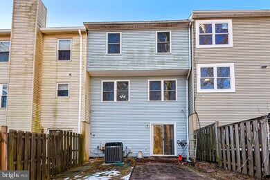 11827 Summer Oak Dr, Germantown, MD 20874 - photo 5