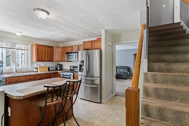 61B Pennichuck St unit B, Nashua, NH 03064 - photo 6