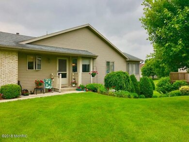 1045 Amber Cove Dr SW unit 41, Byron Center, MI 49315 - photo 4