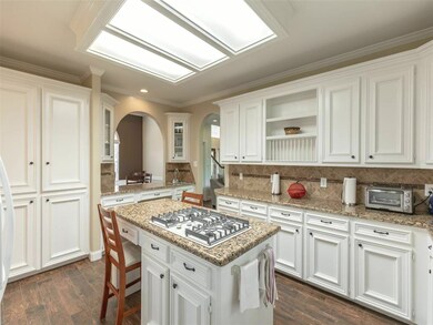 8015 Oakwood Garden St, Houston, TX 77040 - photo 6