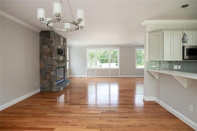 9 Lyne Rd, Tiverton, RI 02878 - photo 2