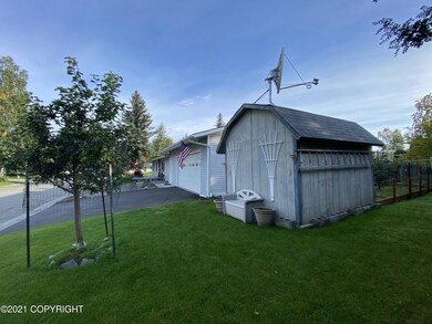 2209 More St