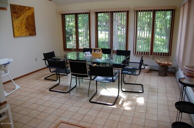 117 Stallion Dr, Hawley, PA 18428 - photo 4