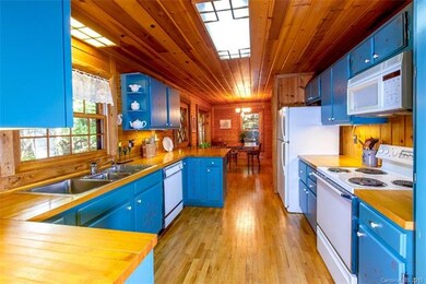 Country Kitchen