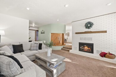 1_Livingroom_1800x1200_4007357