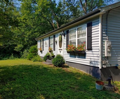 999 Daniel Shays Hwy, Athol, MA 01331 - photo 3