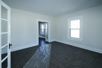 616 N Main St-105