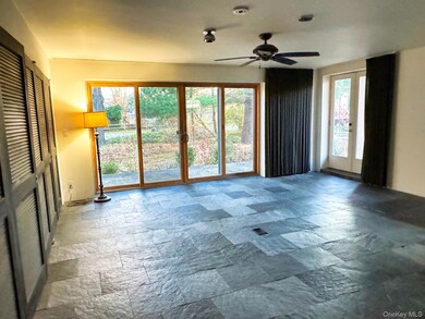 34 Maple St, Islip, NY 11751 - photo 5